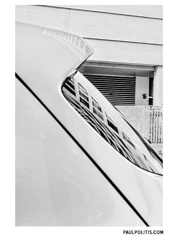 Auto Exposure P1110183 (black and white photograph)