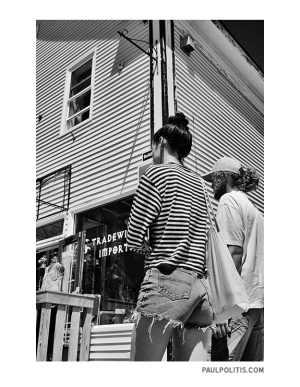 Chameleon (black and white photograph)ph