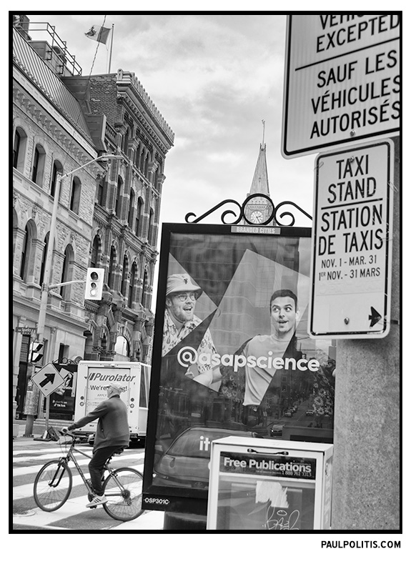 Cycle(black and white photograph)